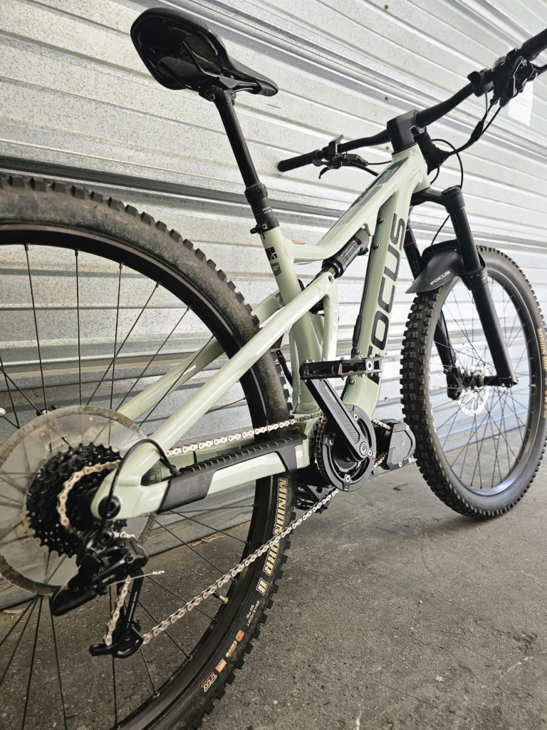 vélo électrique équipé d'un moteur CYC