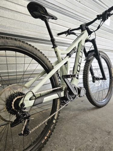 vélo électrique équipé d'un moteur CYC
